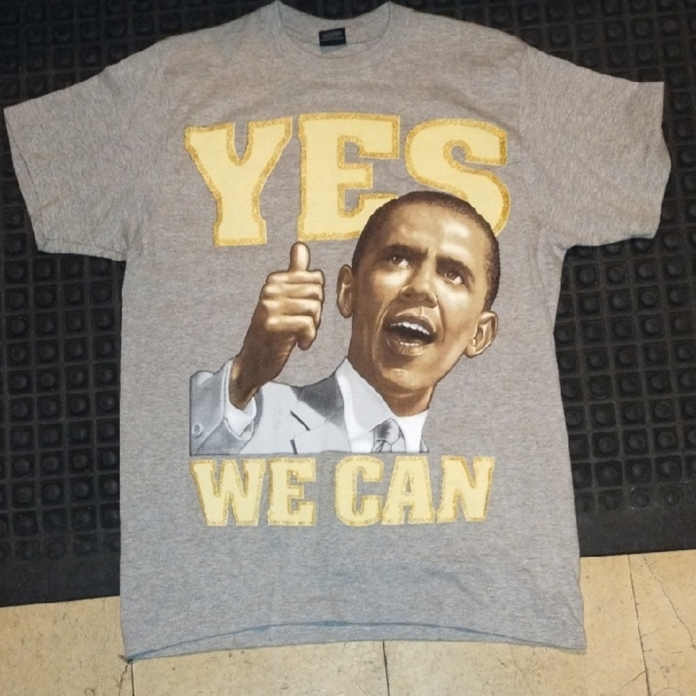 Barack Obama "Yes We Can" Vintage Tshirt. Mens Xl